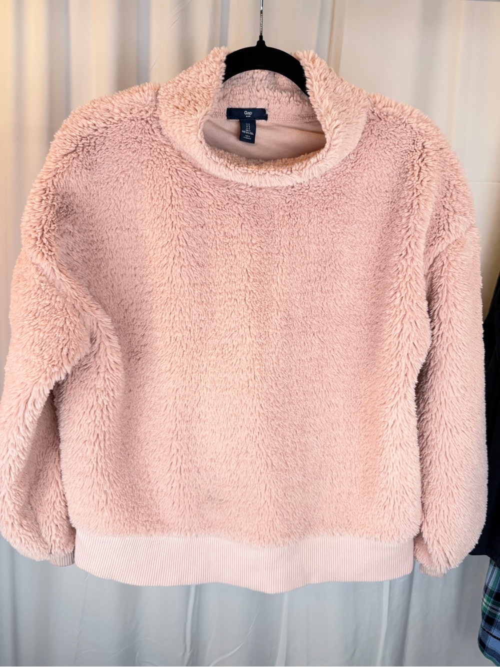 GAP Plush Sherpa Pullover - Light Pink